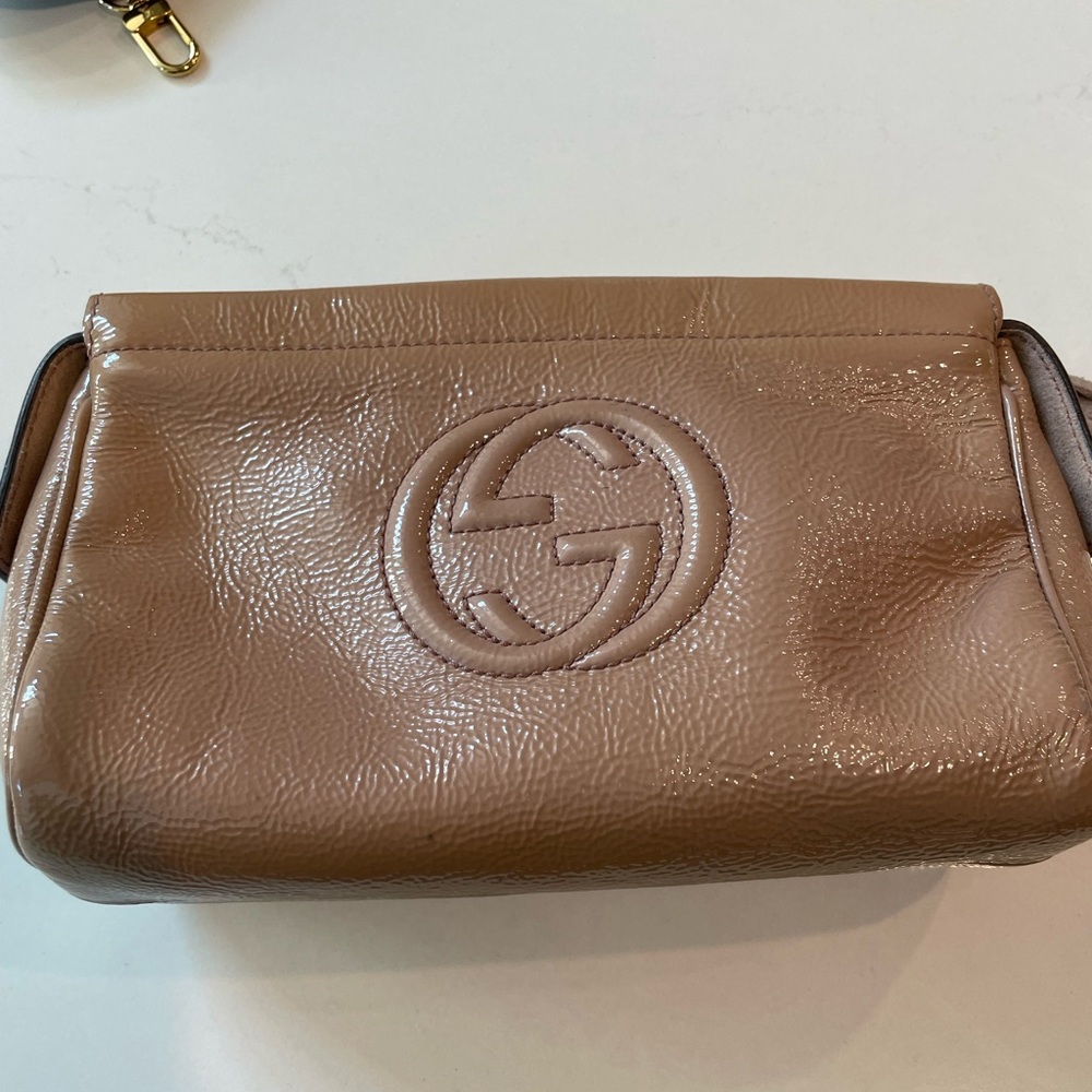 **Flawed**Gucci Soho Patent Leather Cosmetic bag